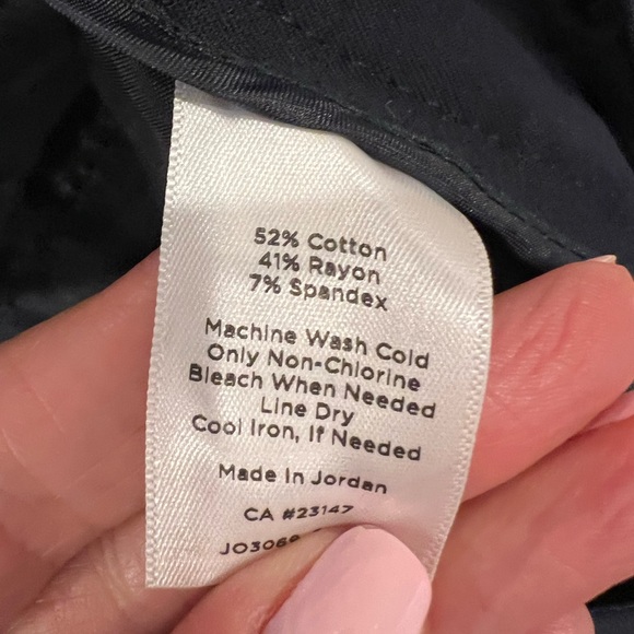 Talbots Slimming Navy Blue Pants NWT Size 4 Petite - Picture 9 of 10